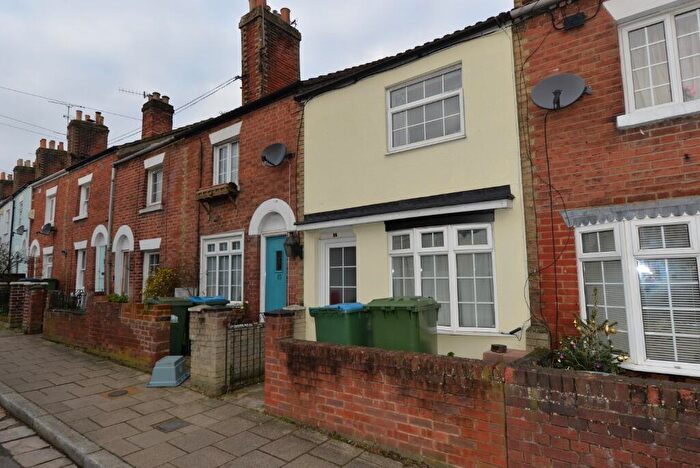 2 Bedroom Terraced House To Rent In Rockstone Lane, Southampton, SO14