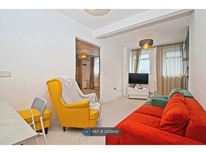 3 Bedroom Terraced House To Rent In Llewellyn Street, Pentre, CF41