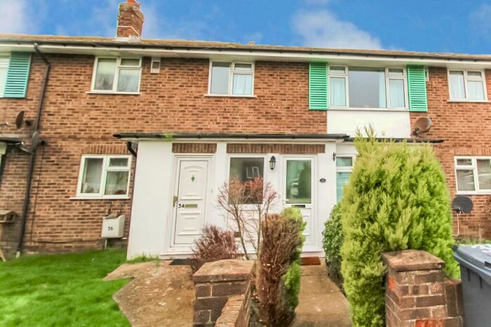 2 Bedroom Flat To Rent In Chesham Close, Goring-By-Sea, Worthing, West Sussex, BN12