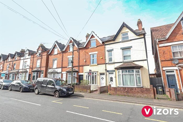3 Bedroom Terraced House For Sale In Mount Pleasant, Redditch, B97