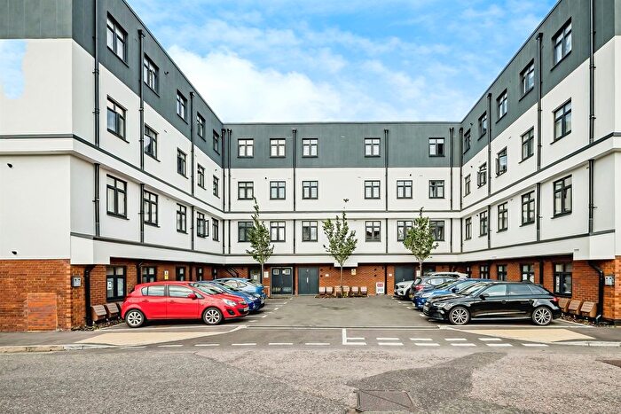 1 Bedroom Flat For Sale In Cambridge Place, Aylesbury, HP20