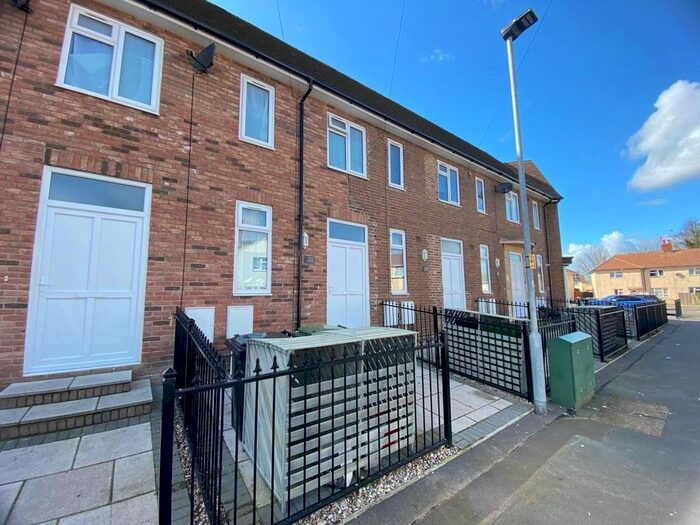 2 Bedroom Town House To Rent In Vere Road, Peterborough, PE1