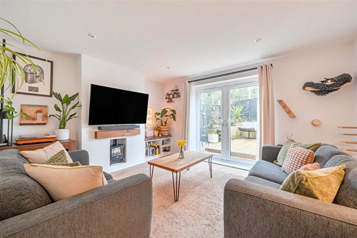 2 Bedroom End Terrace House For Sale In Hopsfield, Milborne St. Andrew, Blandford Forum, DT11