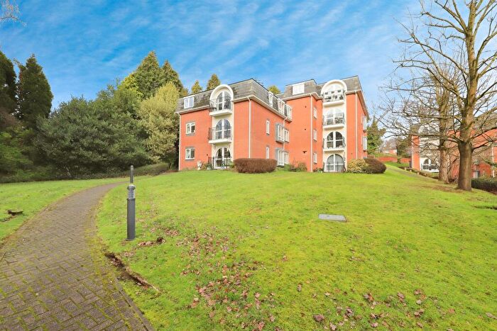 2 Bedroom Apartment For Sale In Oldnall Road, Kidderminster, DY10