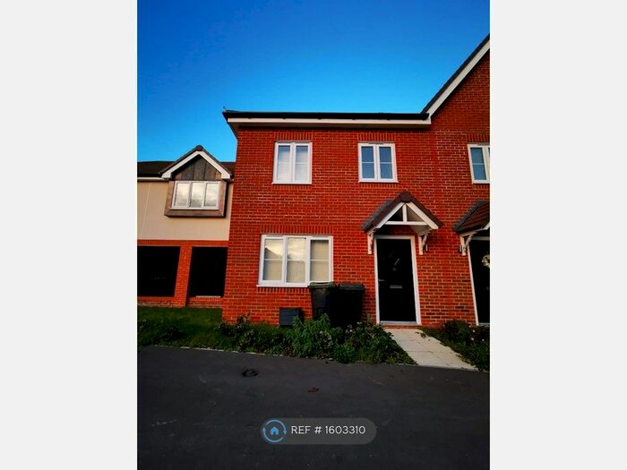 3 Bedroom Terraced House To Rent In Worral Drive, Wouldham, ME1