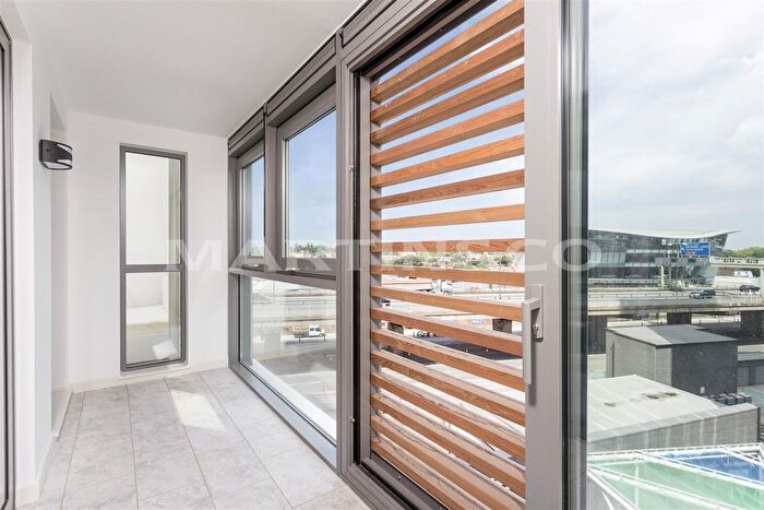 1 Bedroom Flat To Rent In Ealing Road, Brentford, TW8