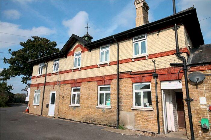 1 Bedroom Flat To Rent In The Coach House, Riverhill, Worcester Park, KT4