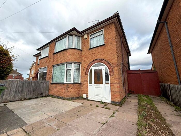 3 Bedroom Semi-Detached House To Rent In Willow Road, Blaby, LE8