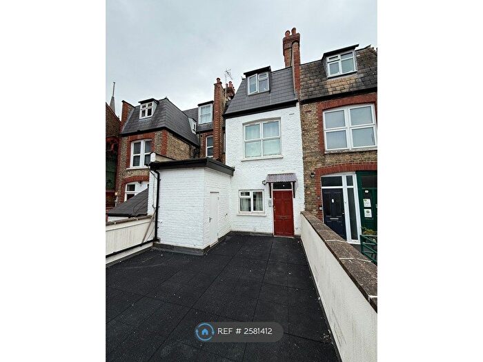 1 Bedroom Flat To Rent In Athenaeum Place, London, N10