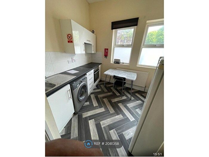 10 Bedroom Terraced House To Rent In Radford Road, Nottingham, NG7