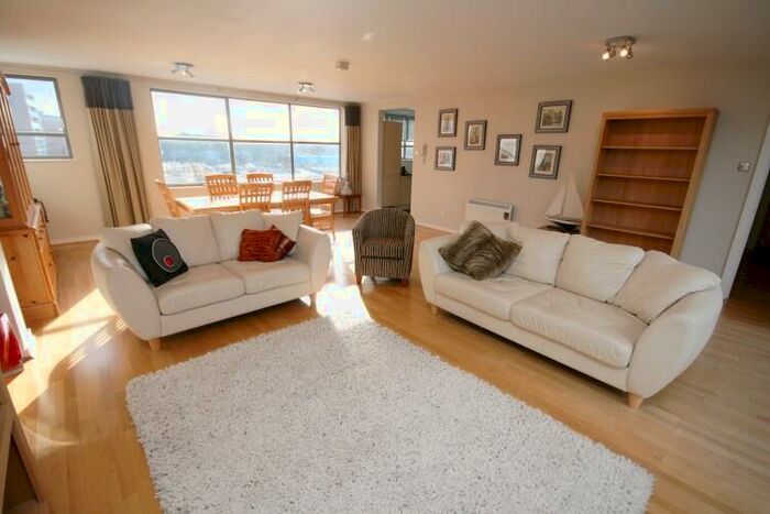 2 Bedroom Apartment To Rent In Deansgate Manchester, M3