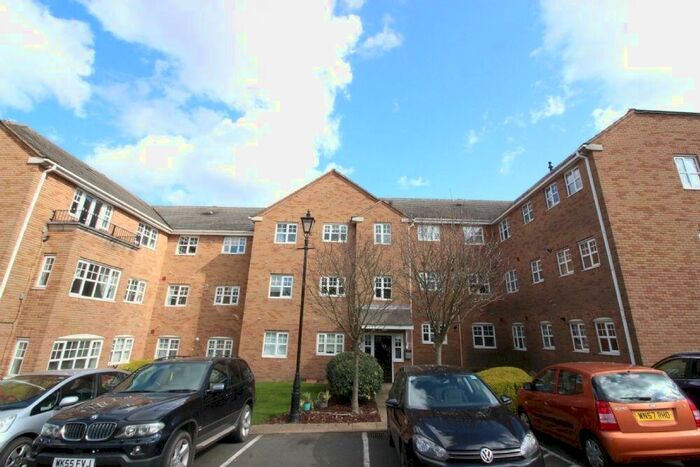 2 Bedroom Flat To Rent In Foley Court, Streetly, Sutton Coldfield, B74