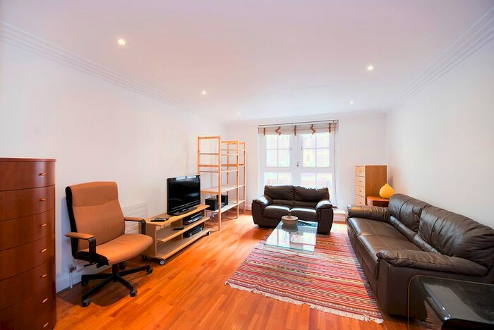 2 Bedroom Flat To Rent In Exchange Court, London, WC2R