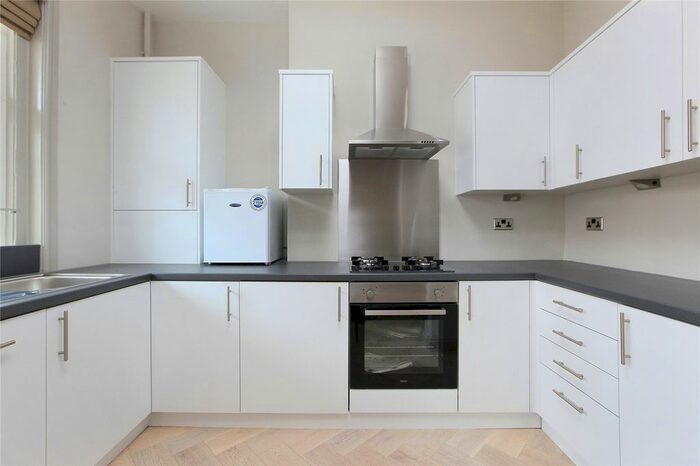 1 Bedroom Flat To Rent In St John's Road, Battersea, SW11