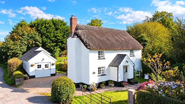 4 Bedroom Detached House For Sale In High Bickington, Umberleigh, Devon, EX37