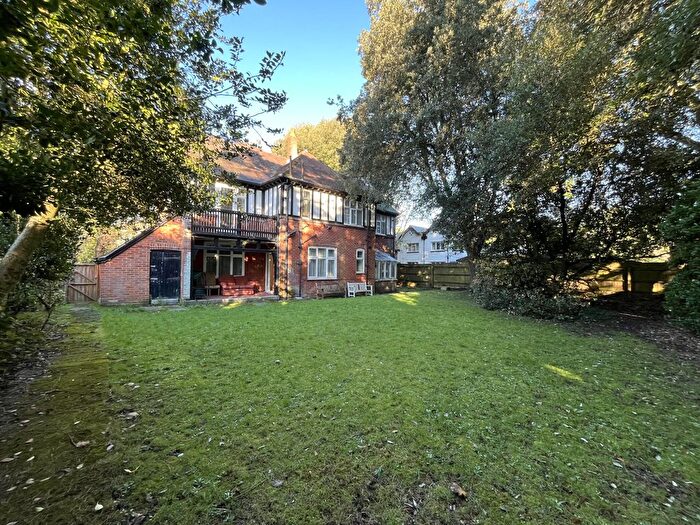 3 Bedroom Flat To Rent In Gervis Road, Bournemouth, BH1