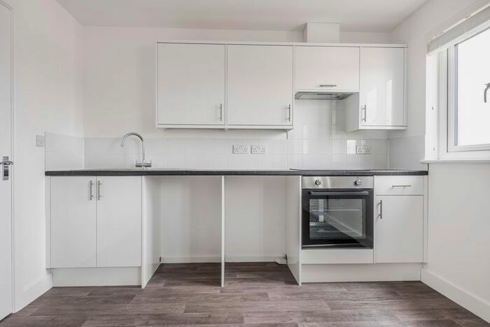 1 Bedroom Flat To Rent In Stafford Road, Wallington, SM6