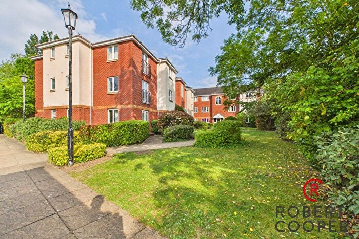 2 Bedroom Flat For Sale In Hume Way, Ruislip, HA4