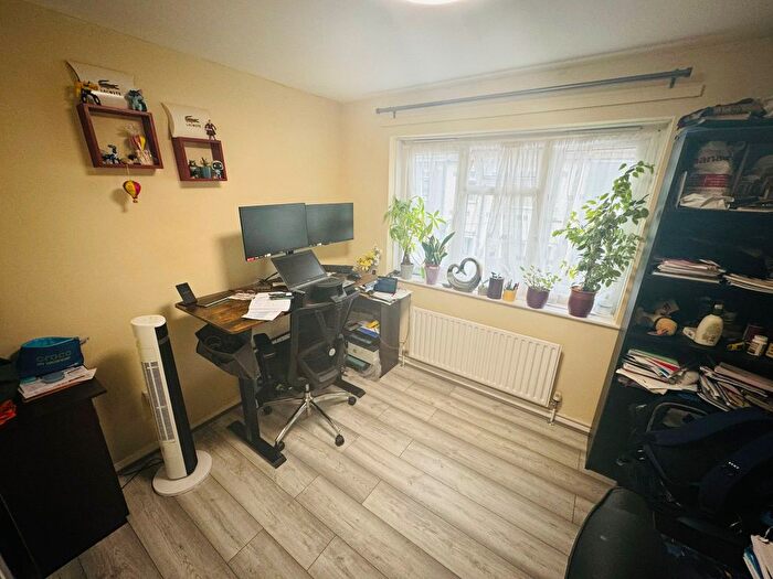 3 Bedroom Terraced House To Rent In Alverstone Road, London, E12