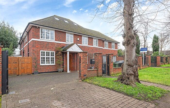 6 Bedroom Detached House For Sale In Lawrie Park Avenue, London, SE26