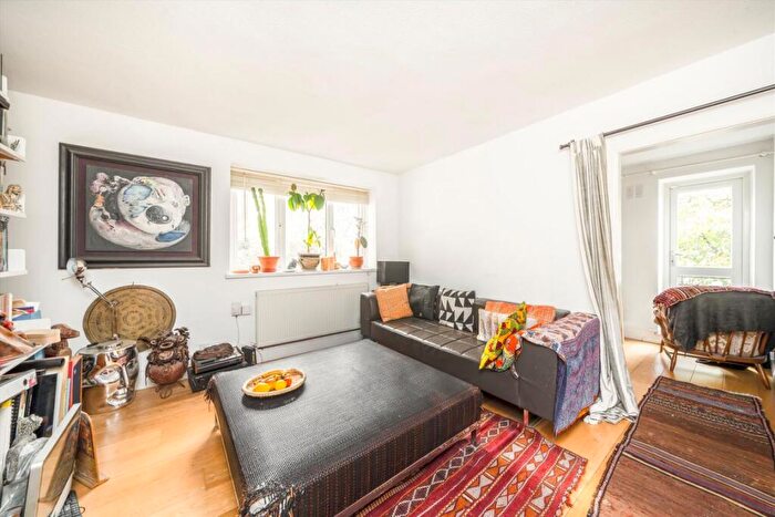1 Bedroom Flat For Sale In Sable Street, Islington, N1