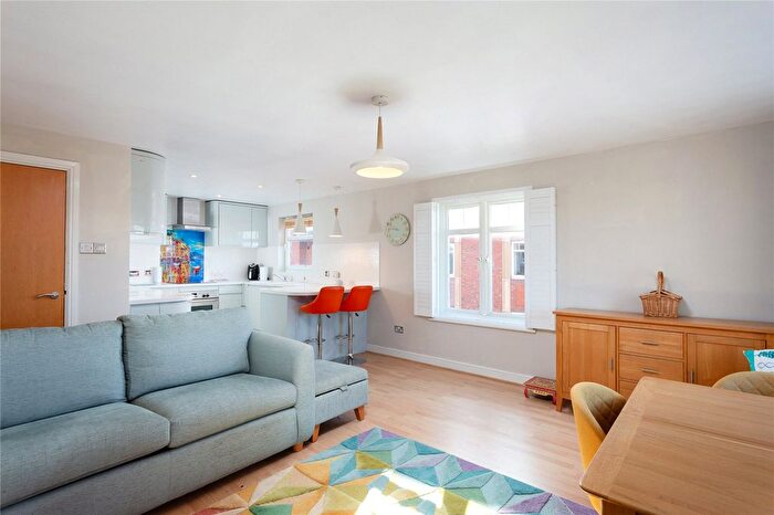 2 Bedroom Flat For Sale In Piccadilly, York, North Yorkshire, YO1