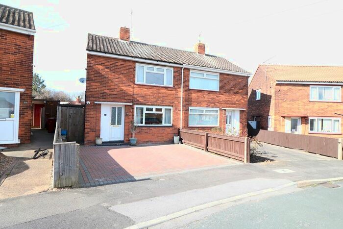 2 Bedroom Semi-Detached House To Rent In Harrowdyke, Barton-Upon-Humber, DN18