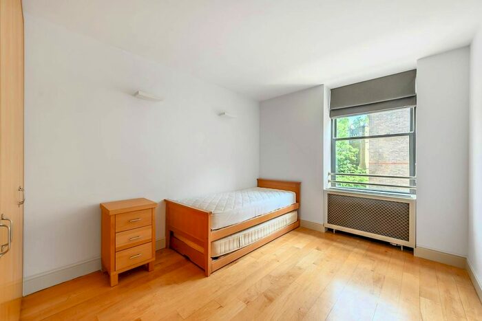 2 Bedroom Flat To Rent In Emperors Gate, South Kensington, London, SW7