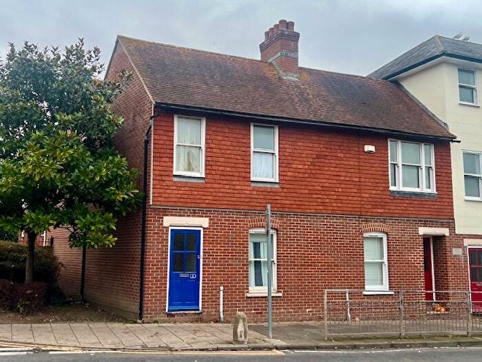 1 Bedroom Property To Rent In Lower Chantry Lane, Canterbury, CT1