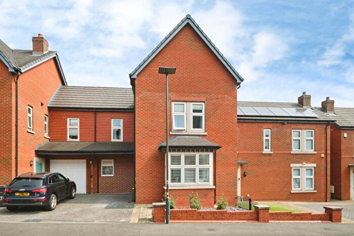 3 Bedroom Semi Detached House For Sale In Steel Maitland Avenue, Birmingham, B23
