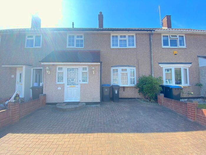 3 Bedroom Property To Rent In Upper Stoneyfield, Harlow, CM19
