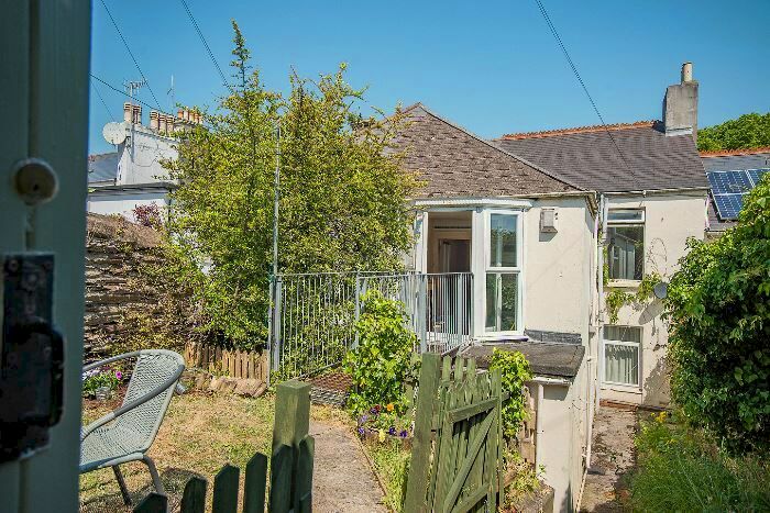 2 Bedroom Flat To Rent In Alexandra Road, Mutley, Plymouth PL4