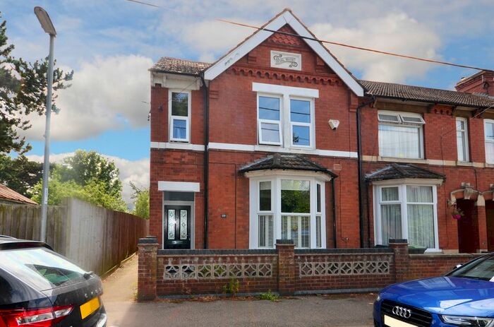 3 Bedroom End Of Terrace House To Rent In Harcourt Street, Raunds, Northamptonshire, NN9