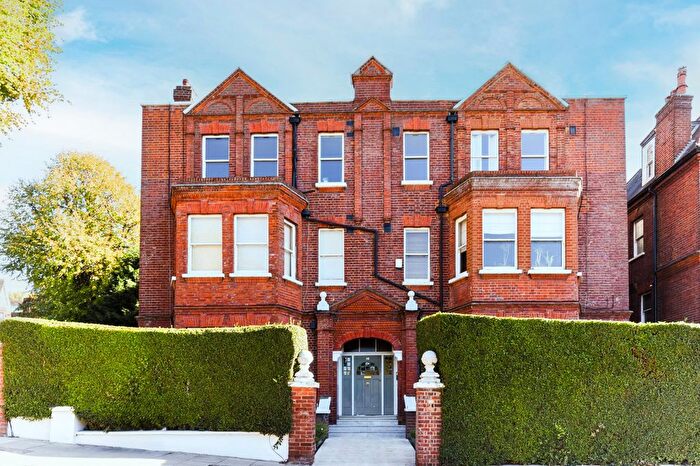 2 Bedroom Flat For Sale In Frognal, Hampstead, NW3