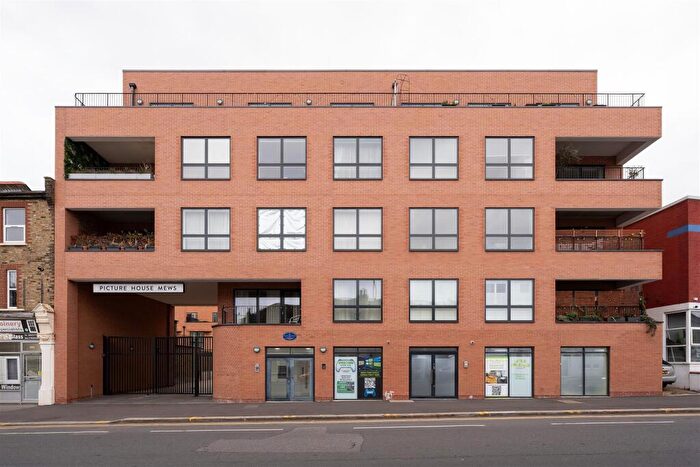 2 Bedroom Flat For Sale In Wood Street, Walthamstow, E17