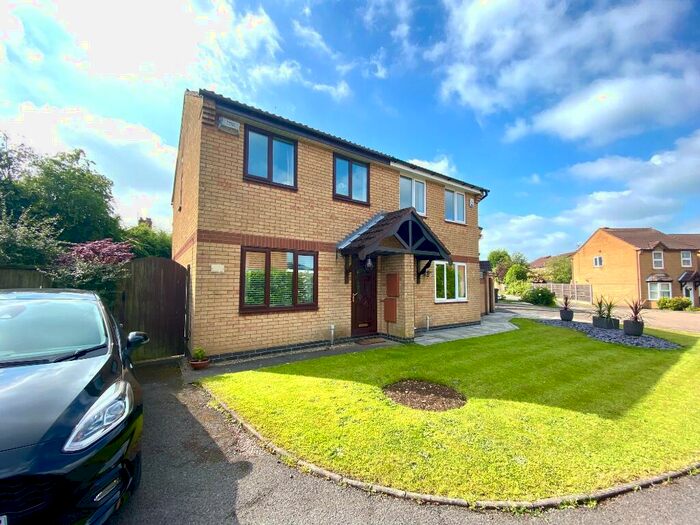 3 Bedroom Semi-Detached House To Rent In Christopher Close, Ibstock, LE67