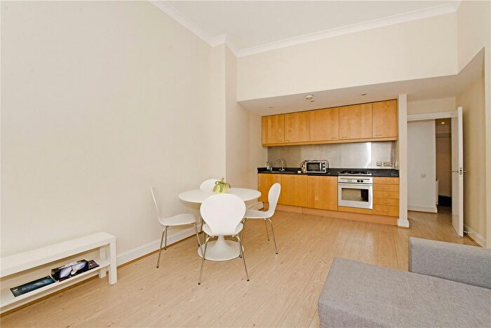 2 Bedroom Flat To Rent In Endell Street, Covent Garden, WC2H