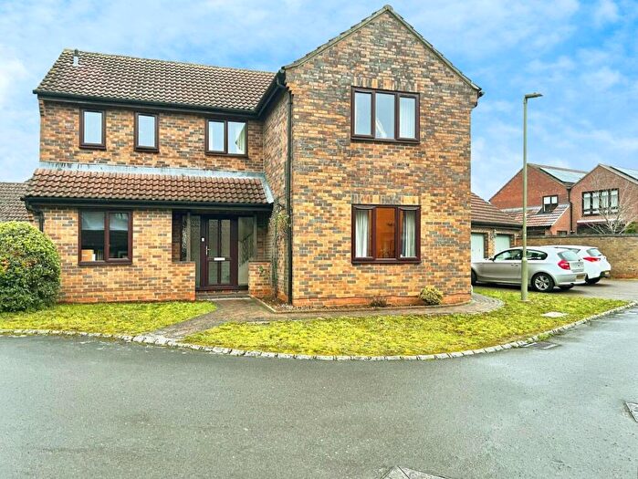 4 Bedroom Detached House For Sale In Sewell Close, Abingdon, Oxfordshire, OX14