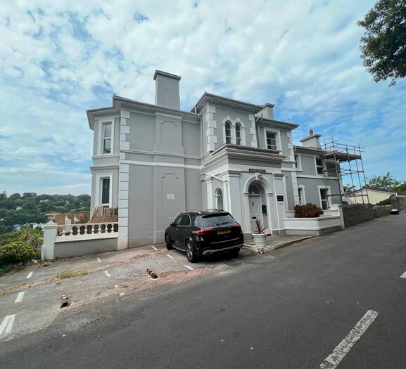 3 Bedroom Flat To Rent In Higher Erith Road, Torquay, TQ1