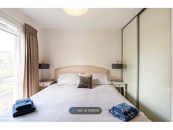 2 Bedroom Flat To Rent In Blagrove Road, Teddington, TW11