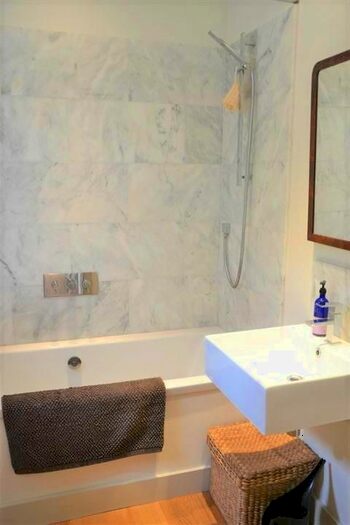 2 Bedroom Block Of Flats To Rent In Upper East Hayes, Bath BA1