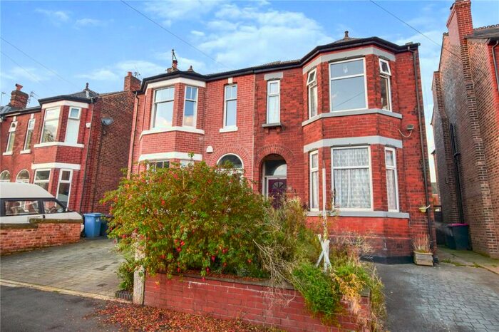 6 Bedroom Semi-Detached House To Rent In Snowdon Road, Eccles, Manchester, Greater Manchester, M30