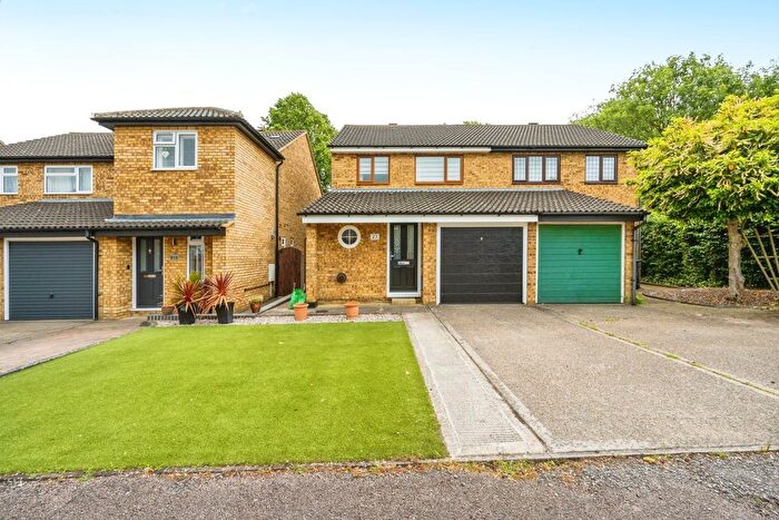 3 Bedroom Semi-Detached House For Sale In Avon Rise, Flitwick, Bedford, Bedfordshire, MK45