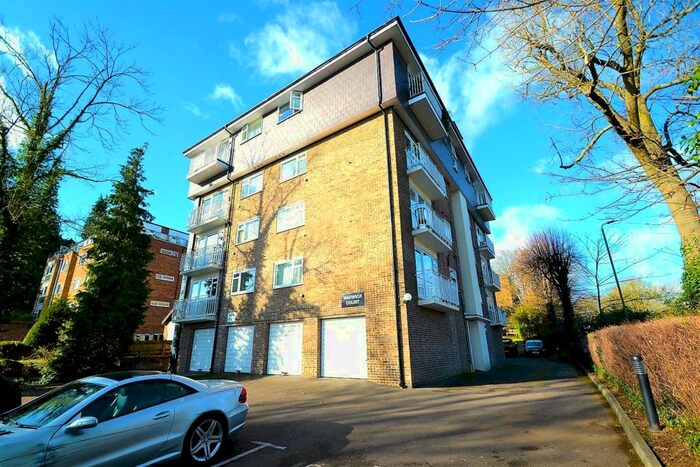 1 Bedroom Flat To Rent In Park Hill Road, Bromley, BR2