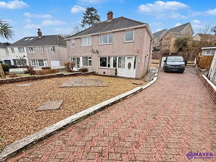 3 Bedroom Semi Detached House For Sale In The Dell, Plympton, PL7