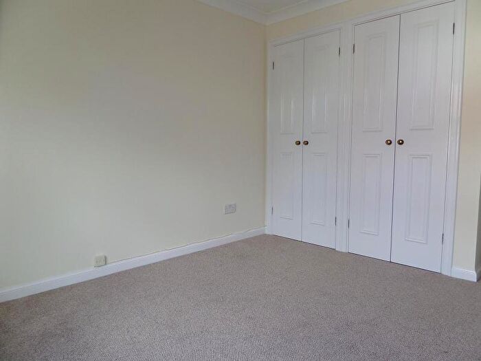 2 Bedroom Apartment To Rent In Hamble, SO31
