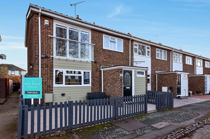 3 Bedroom End Terrace House For Sale In Hogarth Drive, Shoeburyness, Essex, SS3