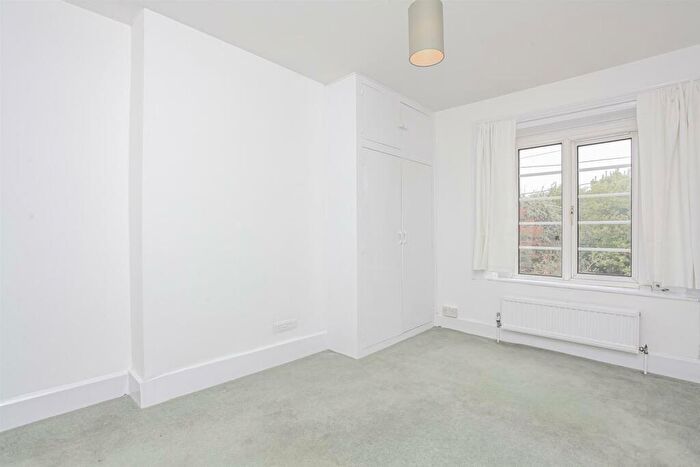 2 Bedroom Cottage To Rent In High Street, Kidlington, OX5