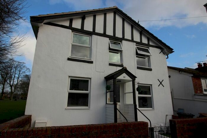 3 Bedroom Detached House To Rent In Adelaide Road, Andover SP10