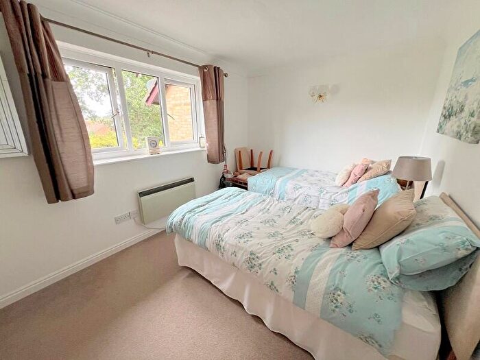 2 Bedroom End Of Terrace House For Sale In Aysha Close, New Milton, Hampshire., BH25